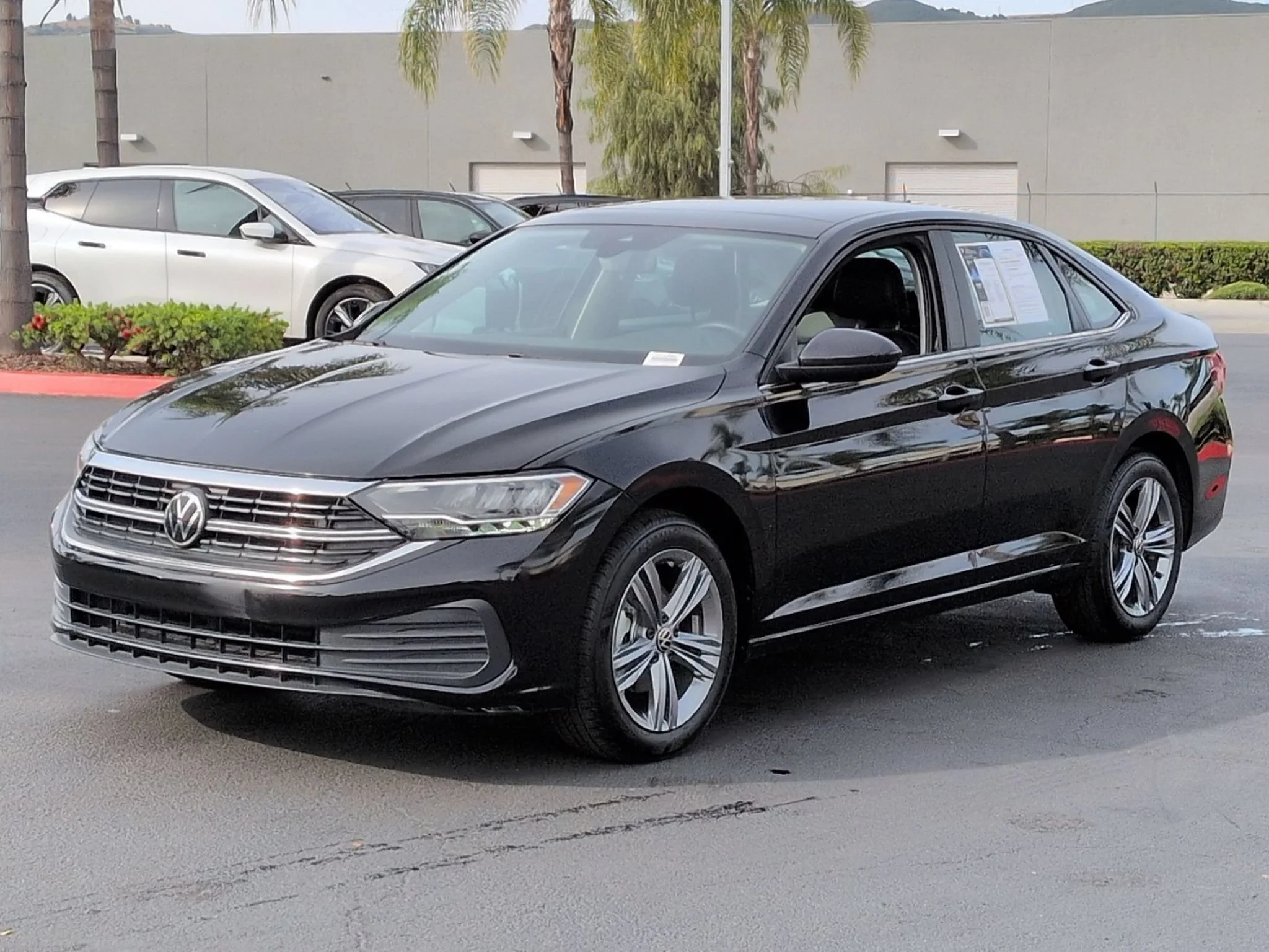 Used 2024 Deep Black Pearl Volkswagen SE w/Sunroof image 3