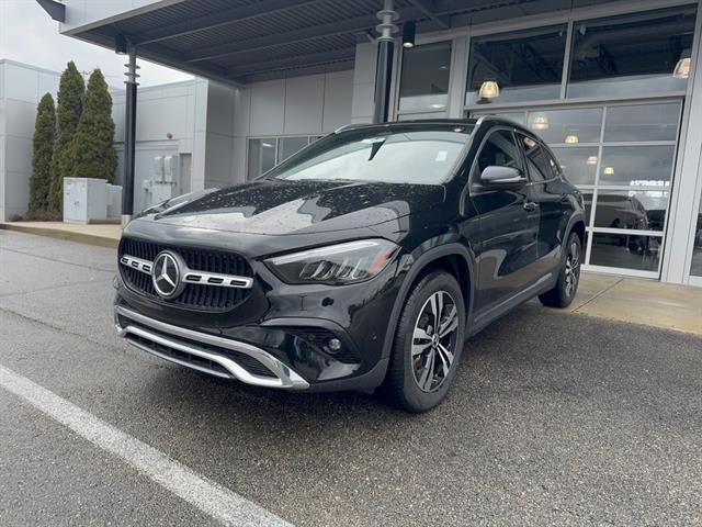 New 2026 Night Black Mercedes-Benz GLA 250 4MATIC® image 1