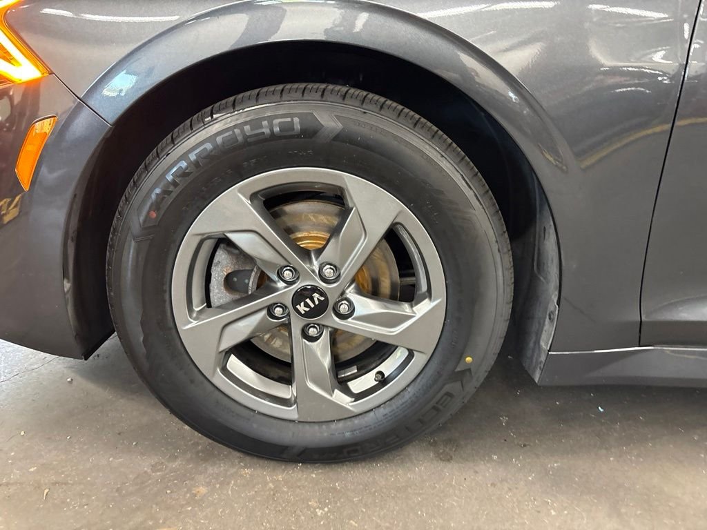 Used 2021 Gray Kia LXS image 11