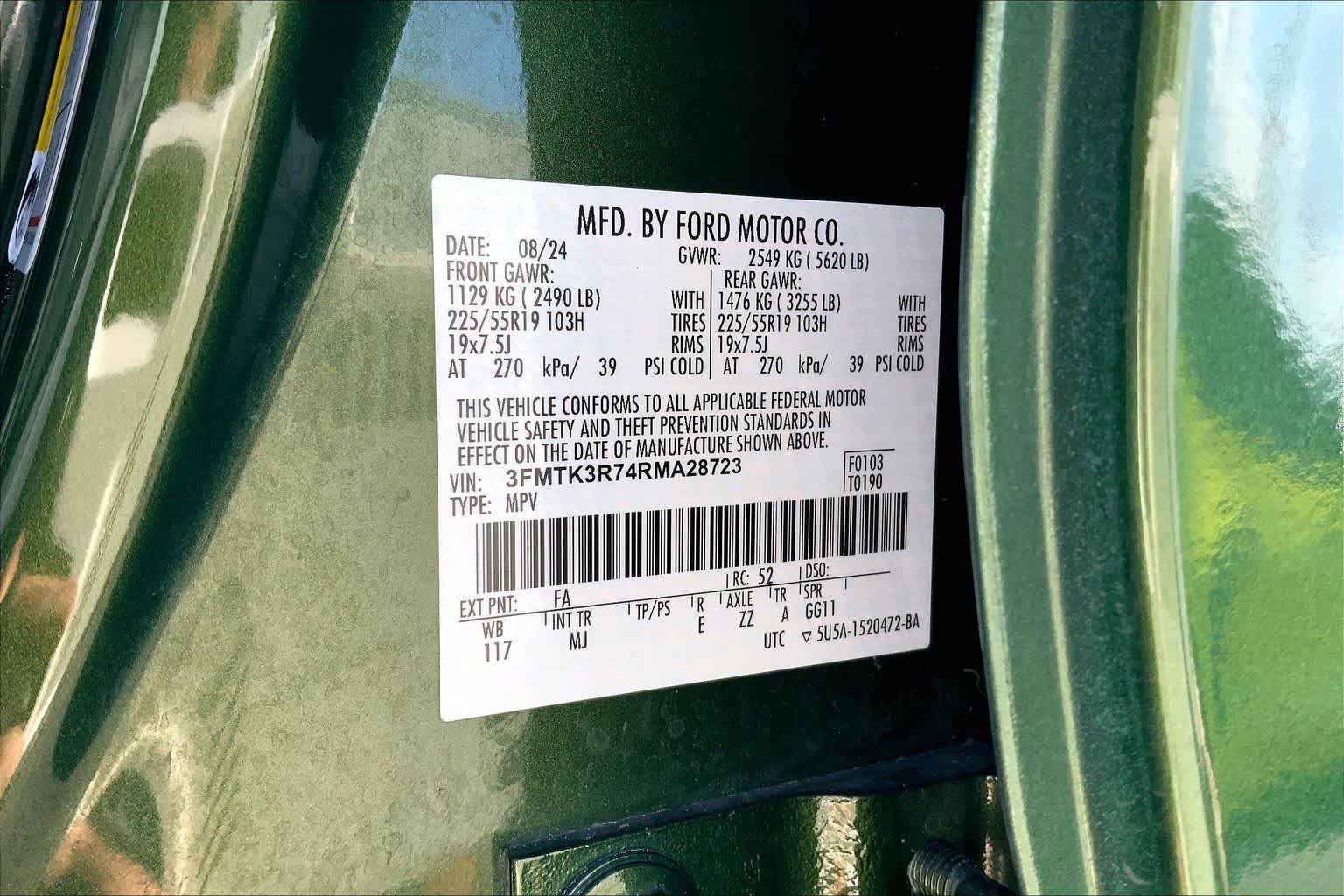Used 2024 Eruption Green Metallic Ford Premium image 36