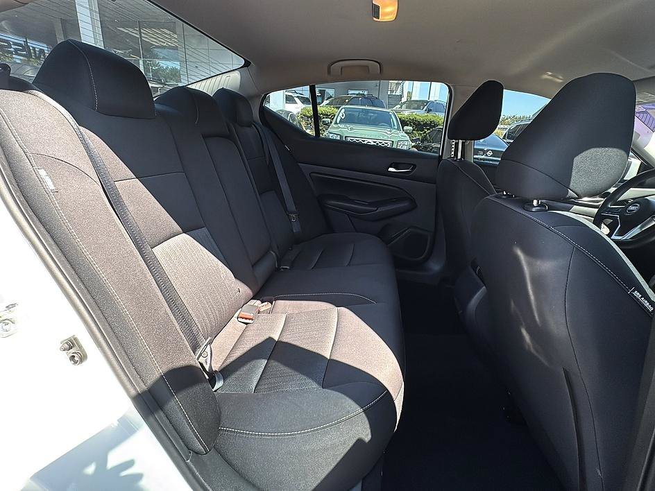 Used 2022 Glacier White Nissan 2.5 S image 30