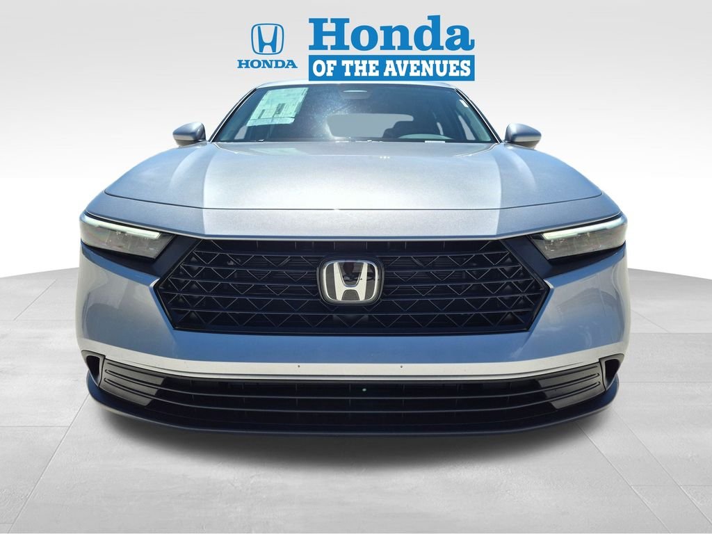 New 2026 Solar Silver Metallic Honda LX image 2
