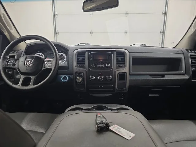 Used 2019 Brilliant Black Crystal Pearlcoat Ram Tradesman image 13
