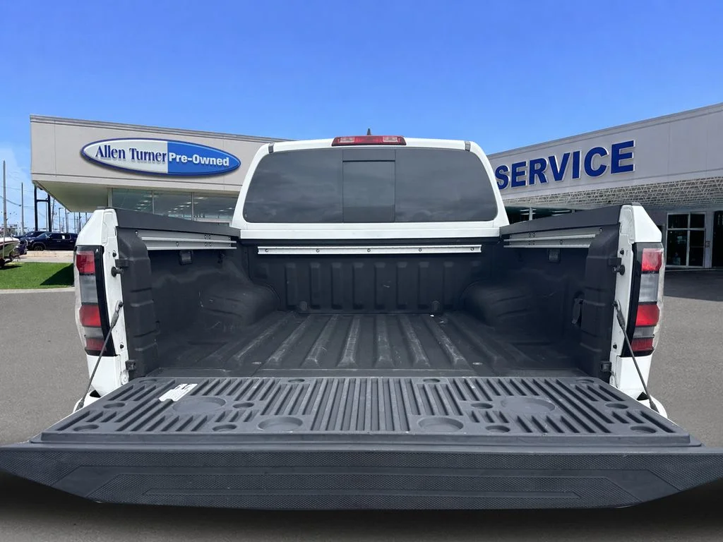 Used 2023 Glacier White Nissan SV image 31
