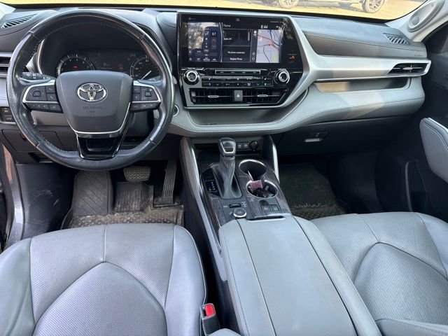 Used 2021 Gray Toyota Platinum image 26