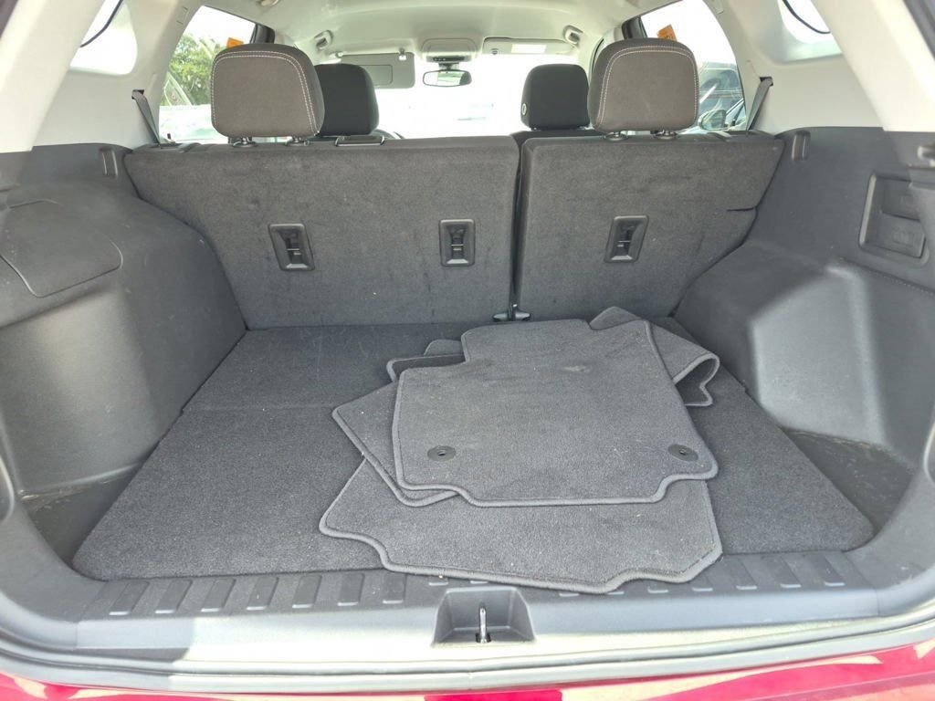 Used 2023 Red GMC SLE image 2