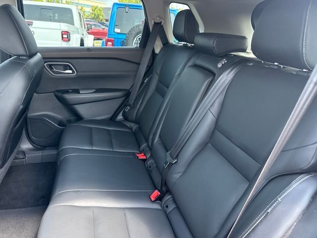 Used 2021 Black Nissan SL image 14