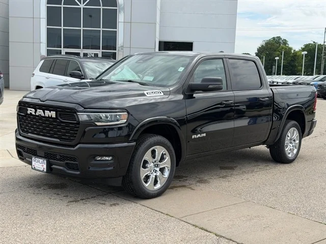 New 2026 Diamond Black Crystal Pearl-Coat Exterior Paint RAM Big Horn image 1