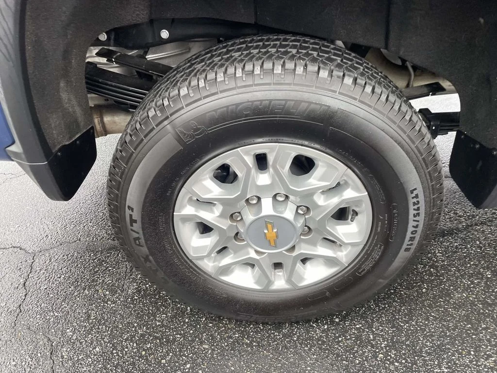 Certified Used 2025 Lakeshore Blue Metallic Chevrolet LTZ image 7