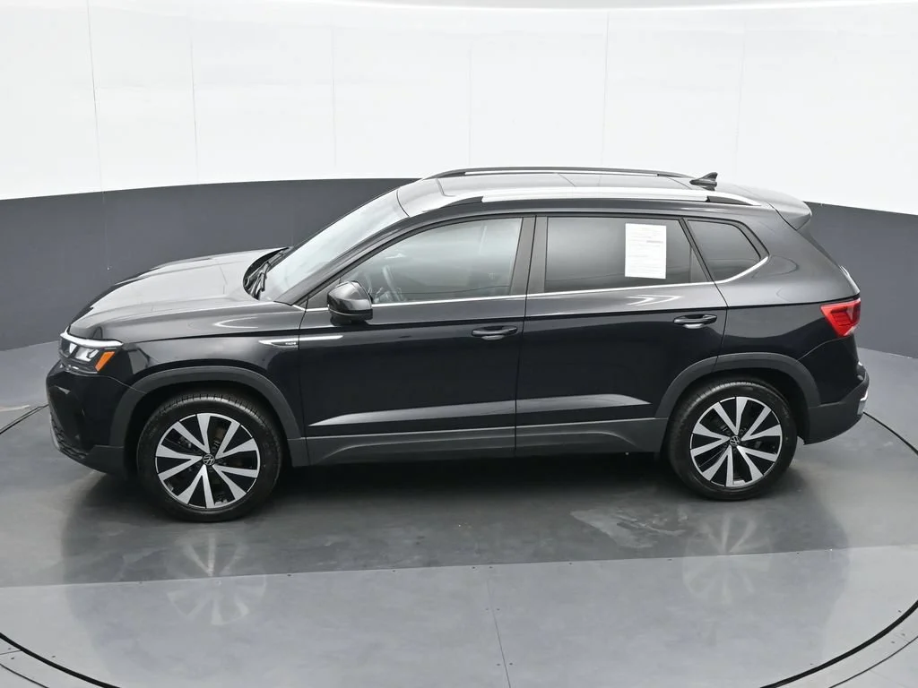 Used 2022 Black Volkswagen 1.5T SE image 18