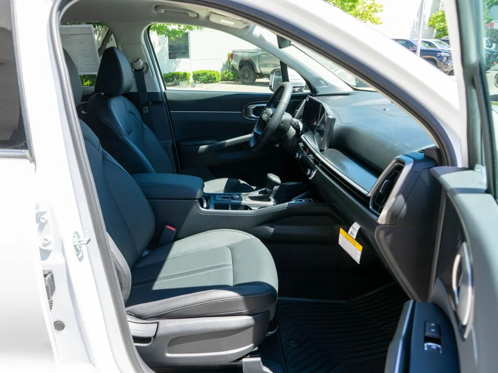 New 2026 Glacial White Pearl Kia S image 10