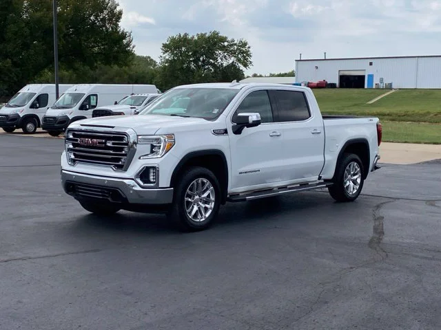 Used 2022 White GMC SLT image 3