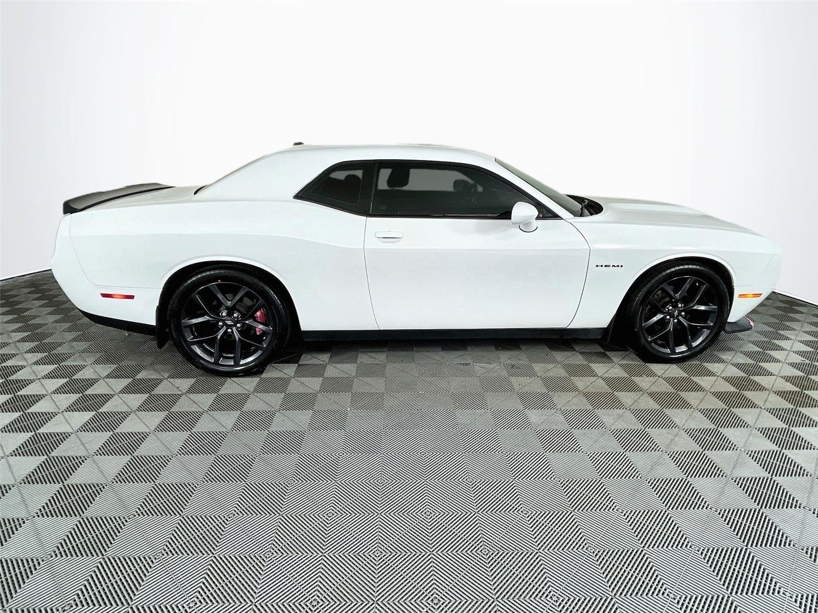 Used 2020 White Knuckle Clearcoat Dodge R/T image 11