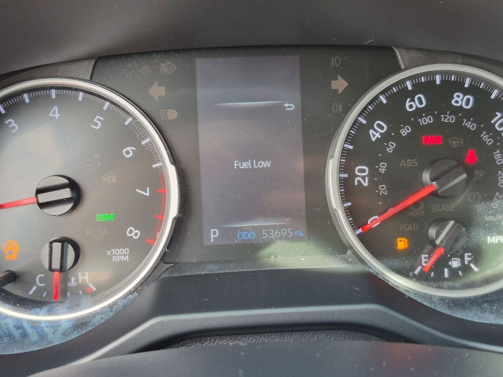 Used 2021 Gray Toyota XLE Premium image 28