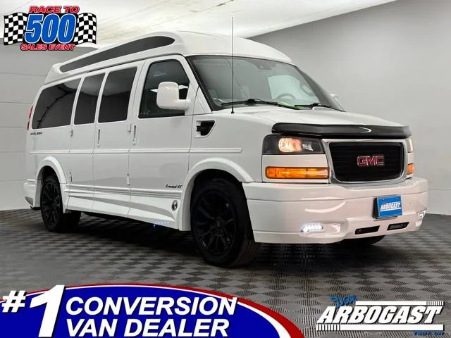 2021 GMC Savana 2500's photo