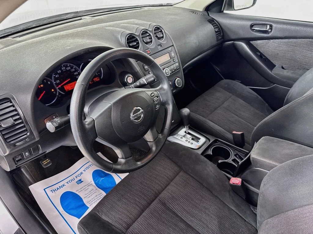 Used 2012 Brilliant Silver Metallic Nissan 2.5 S image 9