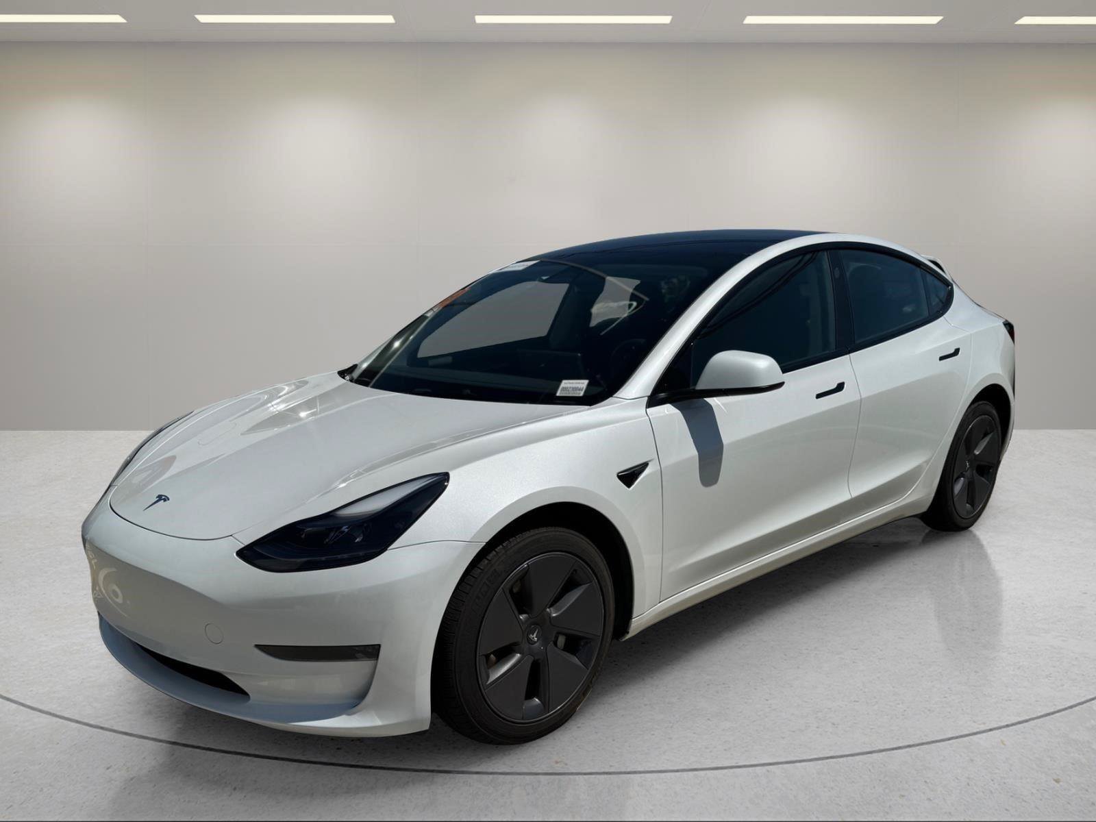 Used 2023  Tesla  image 24