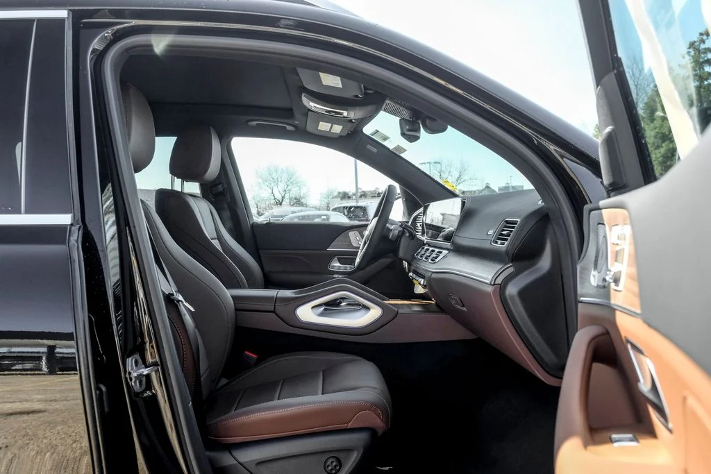 New 2026 Obsidian Black Metallic Mercedes-Benz GLS 450 image 24