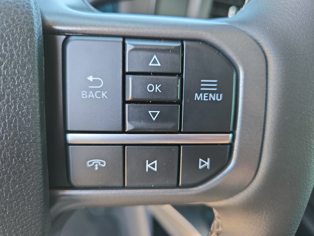 New 2026 Agate Black Metallic Ford F-250® Lariat® image 17