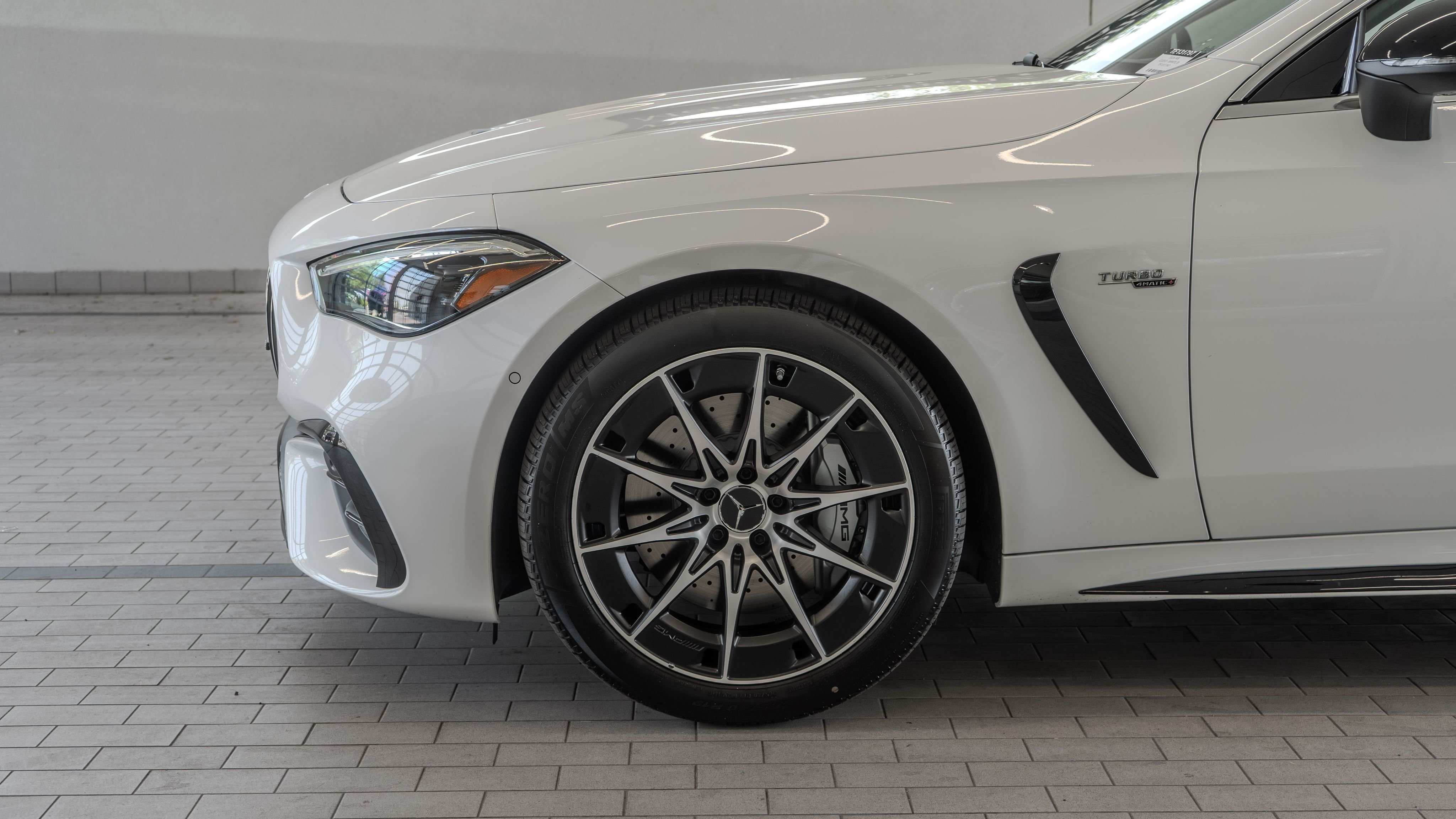 New 2026 MANUFAKTUR Moonlight White Metallic Mercedes-Benz CLE 53 AMG® image 4