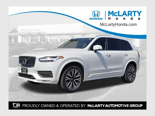Used 2022 Crystal White Metallic Volvo T5 Momentum image 1