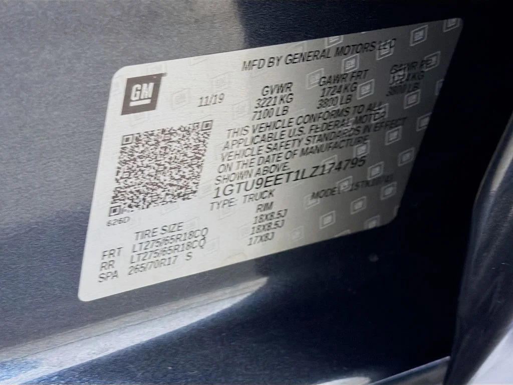 Used 2020 Blue GMC AT4 image 30