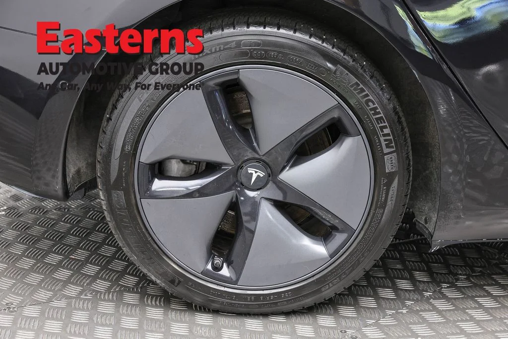 Used 2018 Black Tesla Long Range image 24