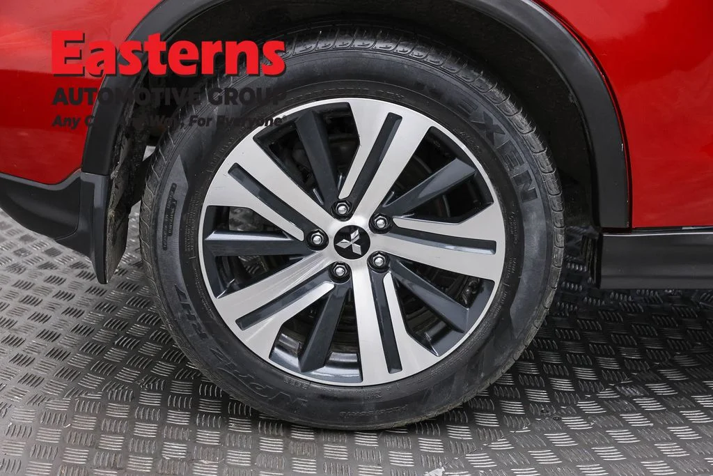 Used 2023 Red Mitsubishi 2.0 ES image 28