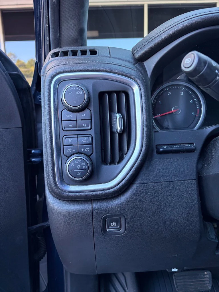 Used 2020 Blue Chevrolet High Country image 16