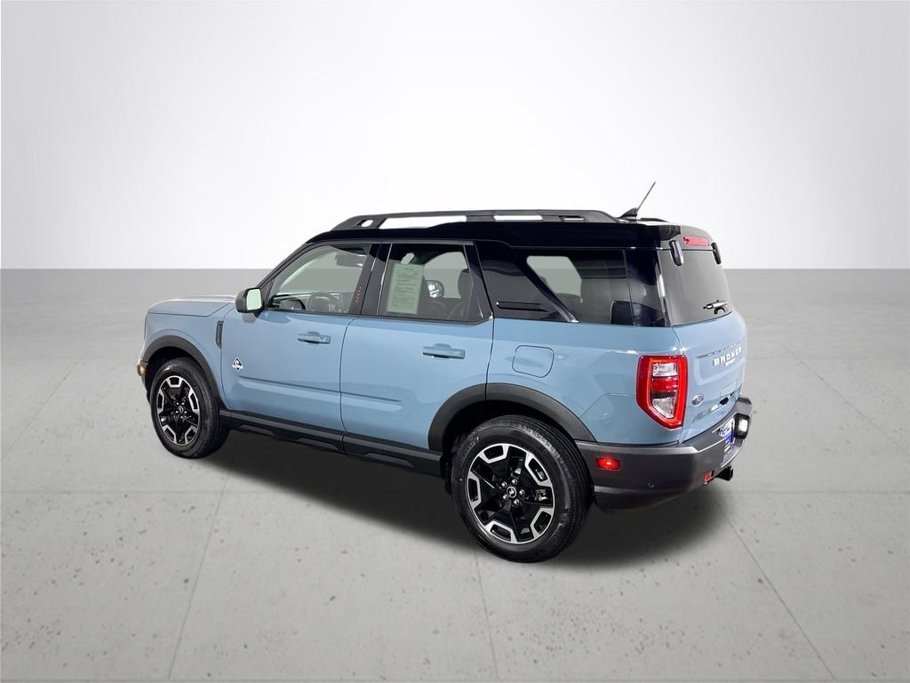 Used 2022 Blue Ford Outer Banks image 8