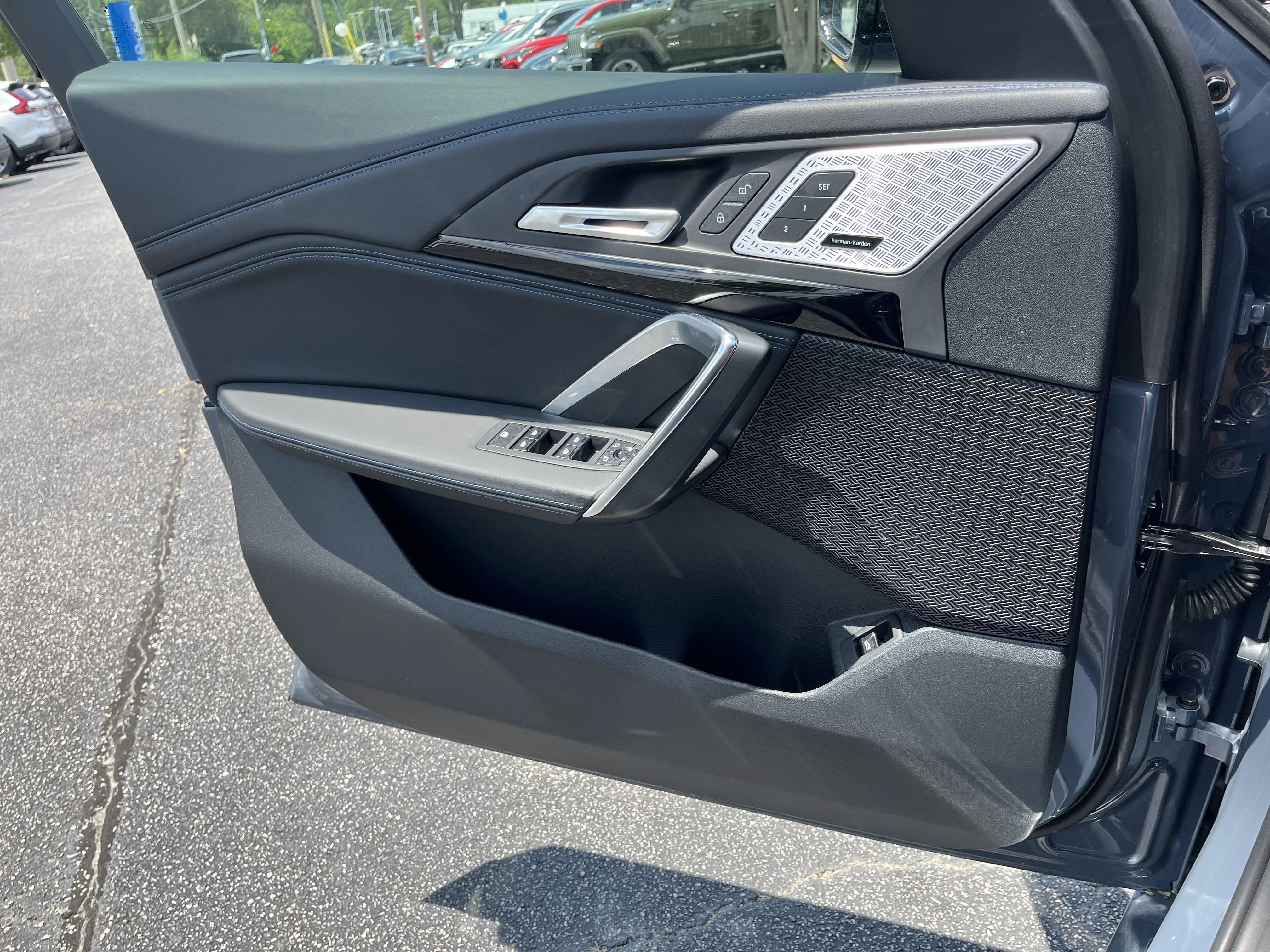 2025 BMW X1 XDrive28i - Photo 17