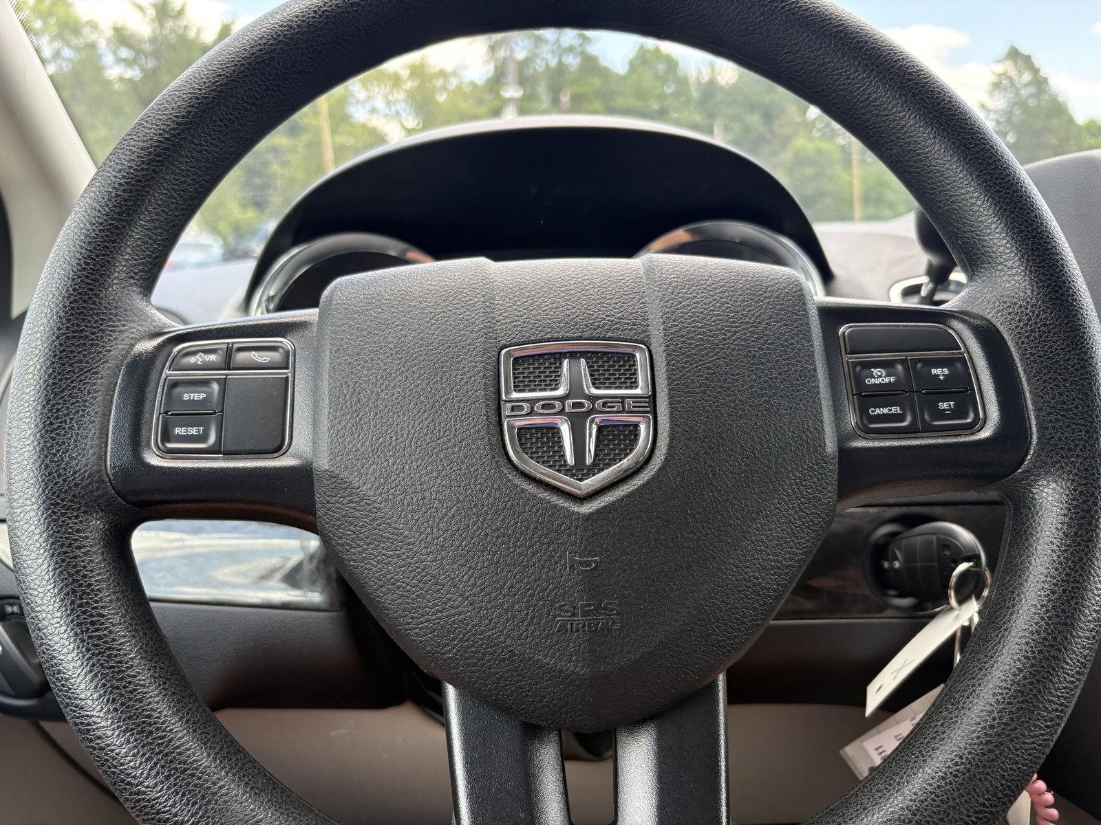 Used 2019 White Knuckle Clearcoat Dodge SE image 22