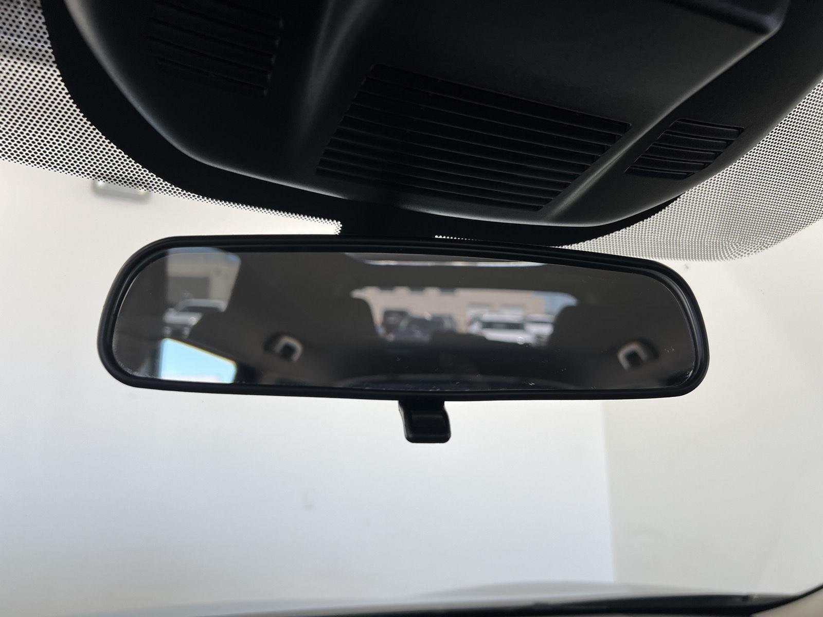 2025 Nissan Rogue SV - Photo 22