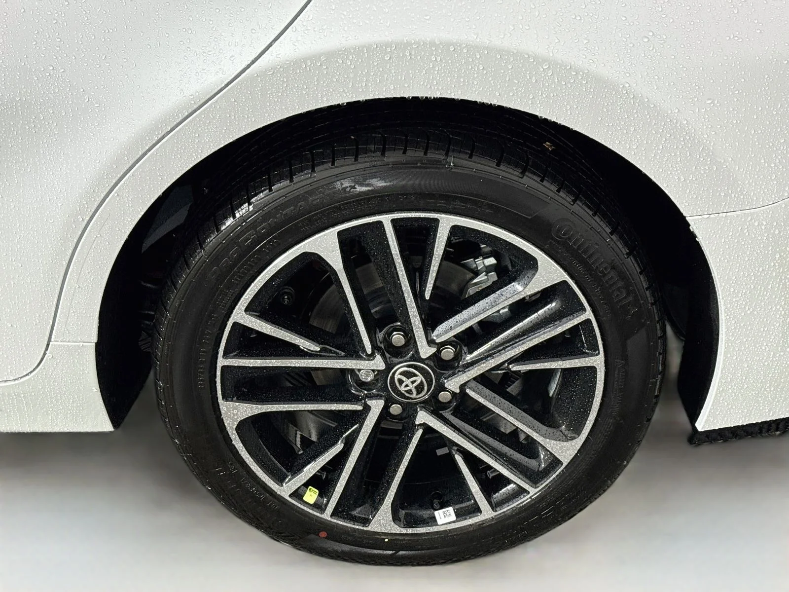 New 2026 Wind Chill Pearl <sup>1</sup> Toyota  XLE AWD image 13