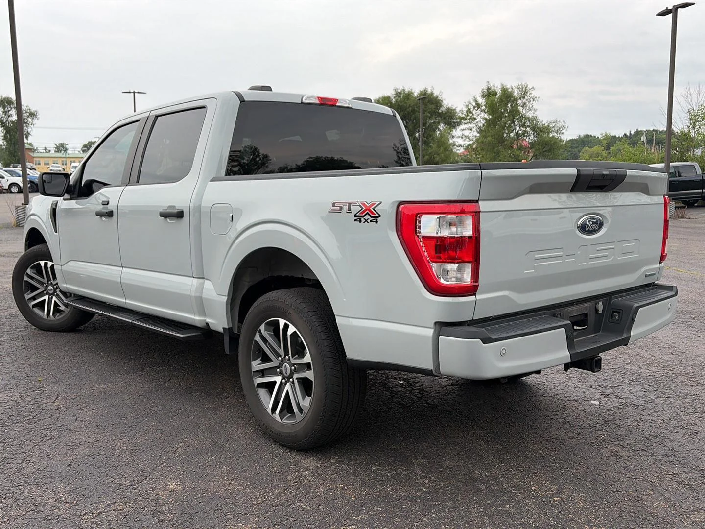 Used 2023 Avalanche Gray Ford XL image 3