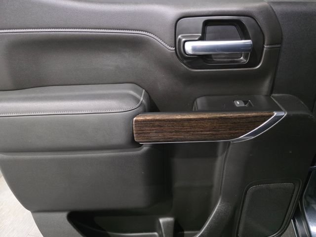Used 2022 Blue GMC Elevation image 11