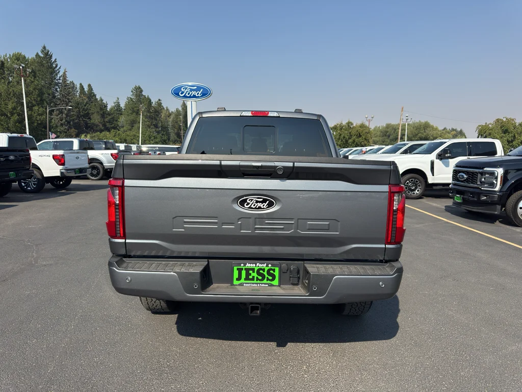 New 2026 Carbonized Gray Metallic Ford XLT image 4