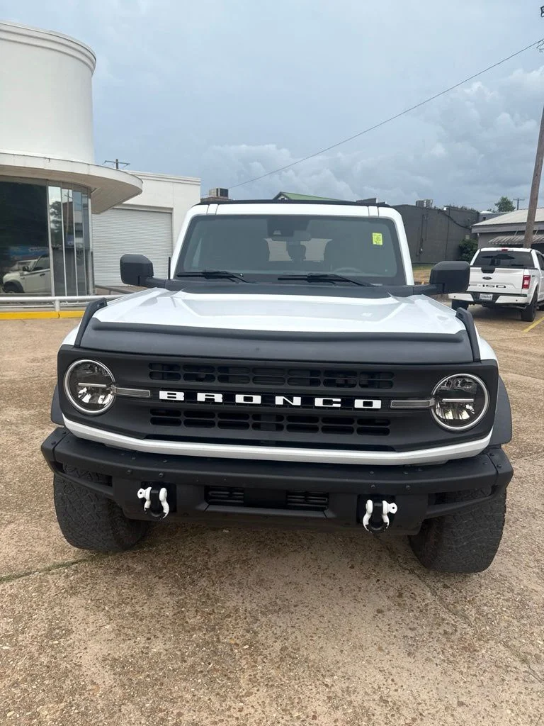 Used 2021 Oxford White Ford Base image 2