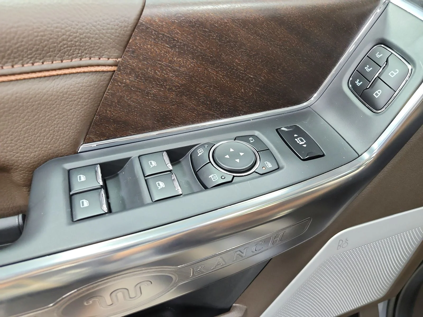 New 2026 Glacier Gray Metallic Tri-Coat Ford F-250® King Ranch® image 37
