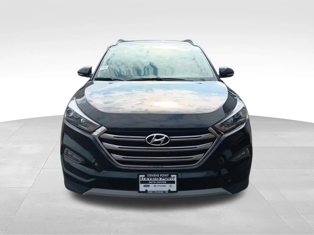 Used 2018 Black Noir Pearl Hyundai Limited image 10