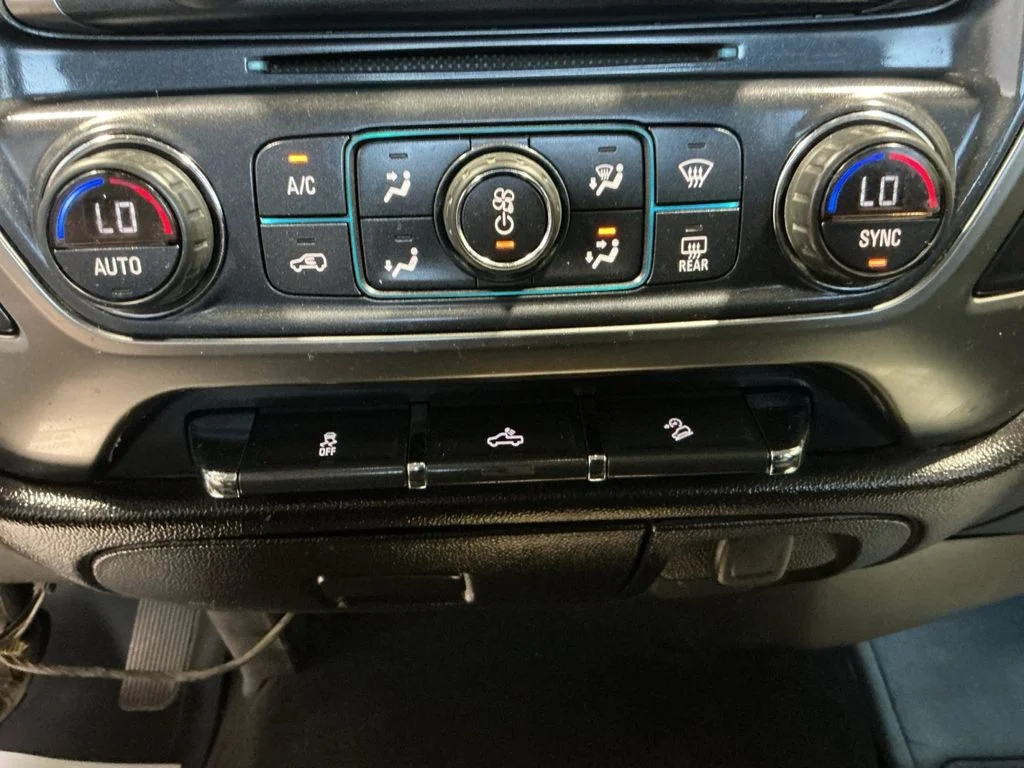 Used 2016 White Chevrolet LT image 16