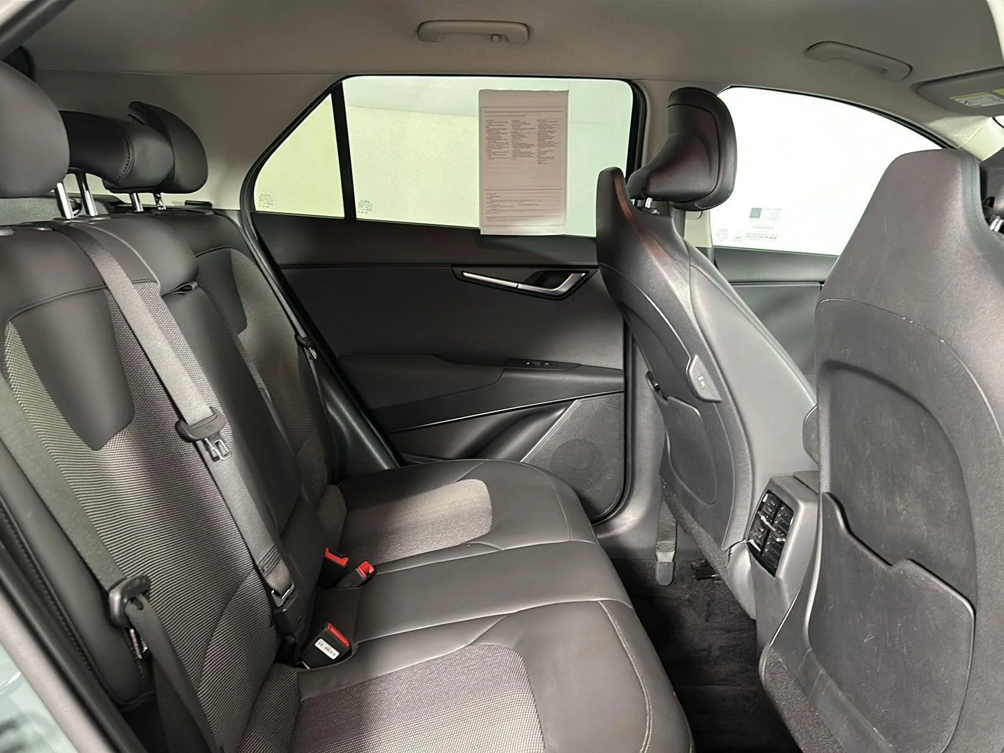 Used 2023 Cityscape Green Kia EX image 24