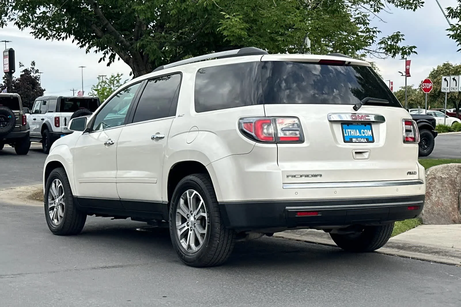 Used 2014 White Diamond Tricoat GMC SLT image 6
