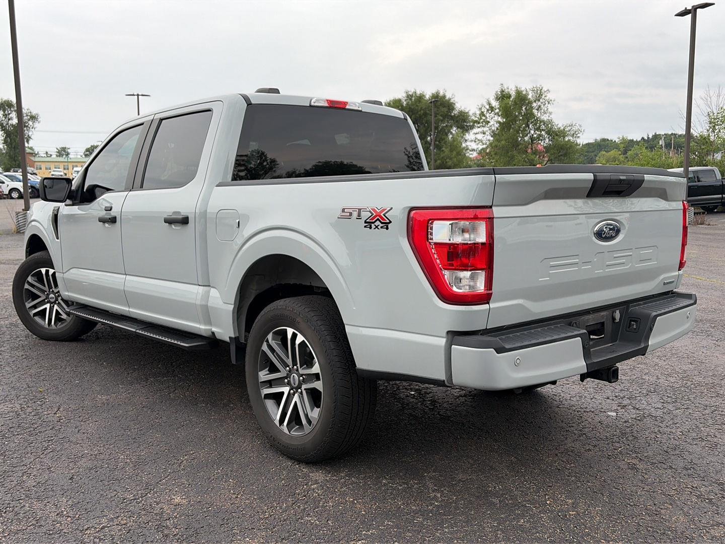 Used 2023 Avalanche Gray Ford XL image 3