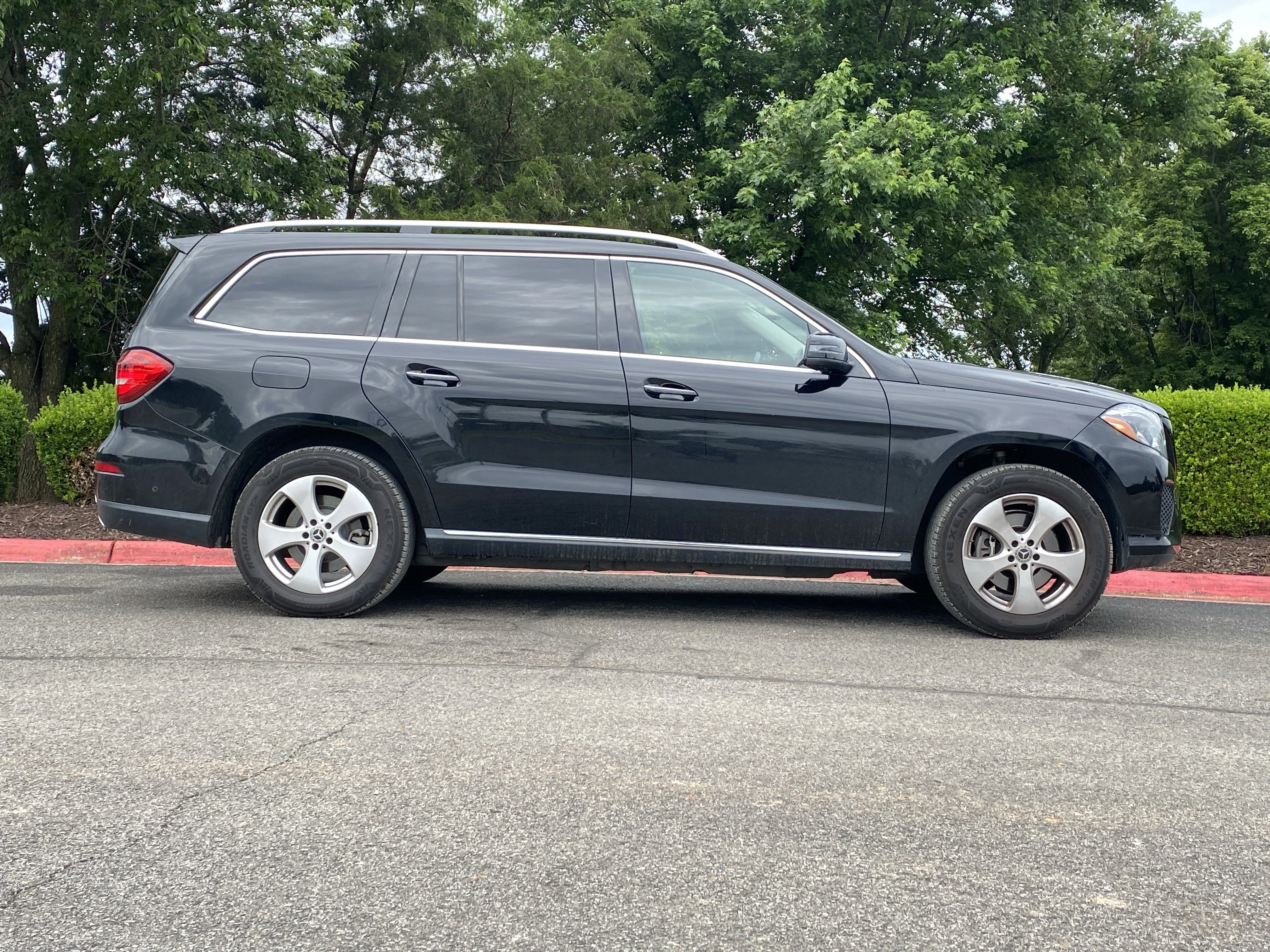 Used 2019  Mercedes-Benz GLS 450 image 2