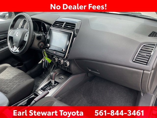 Used 2024 Black Mitsubishi 2.0 LE image 32