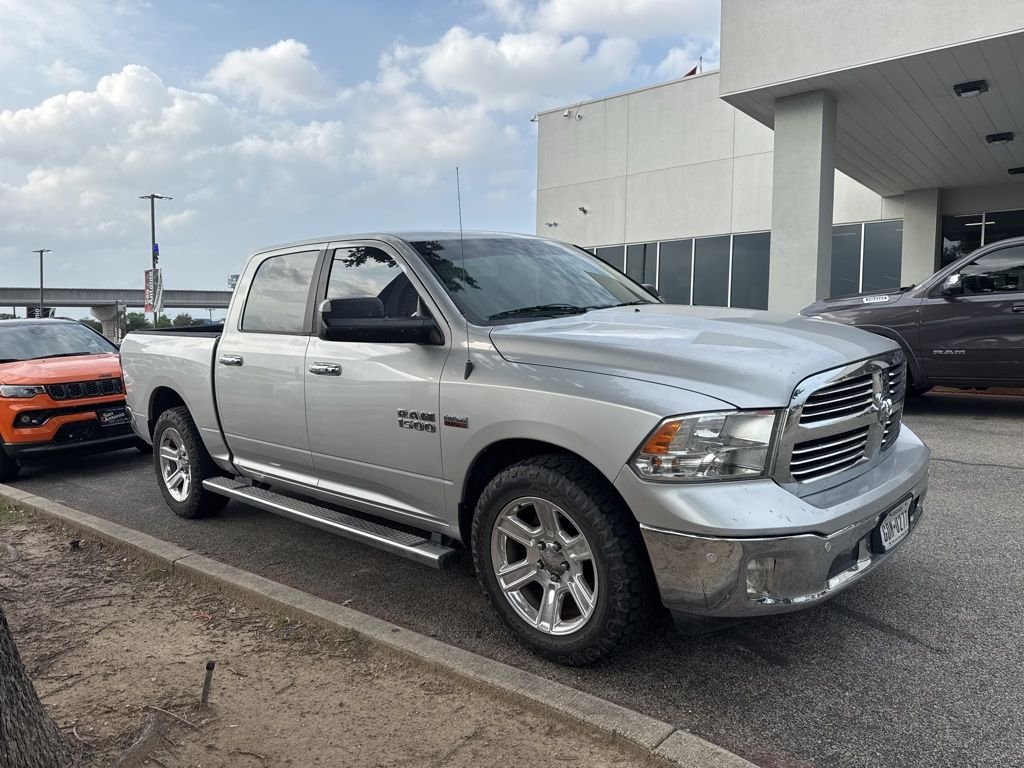 2015 RAM 1500's photo