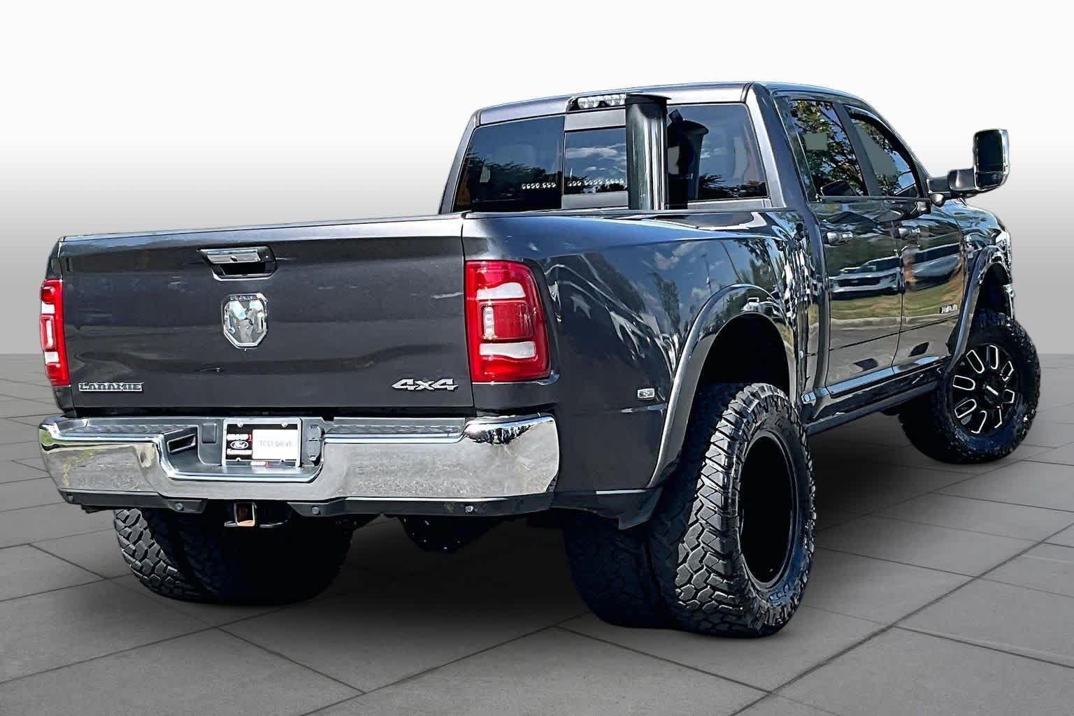 Used 2021 Granite Crystal Metallic Clearcoat Ram Laramie image 13