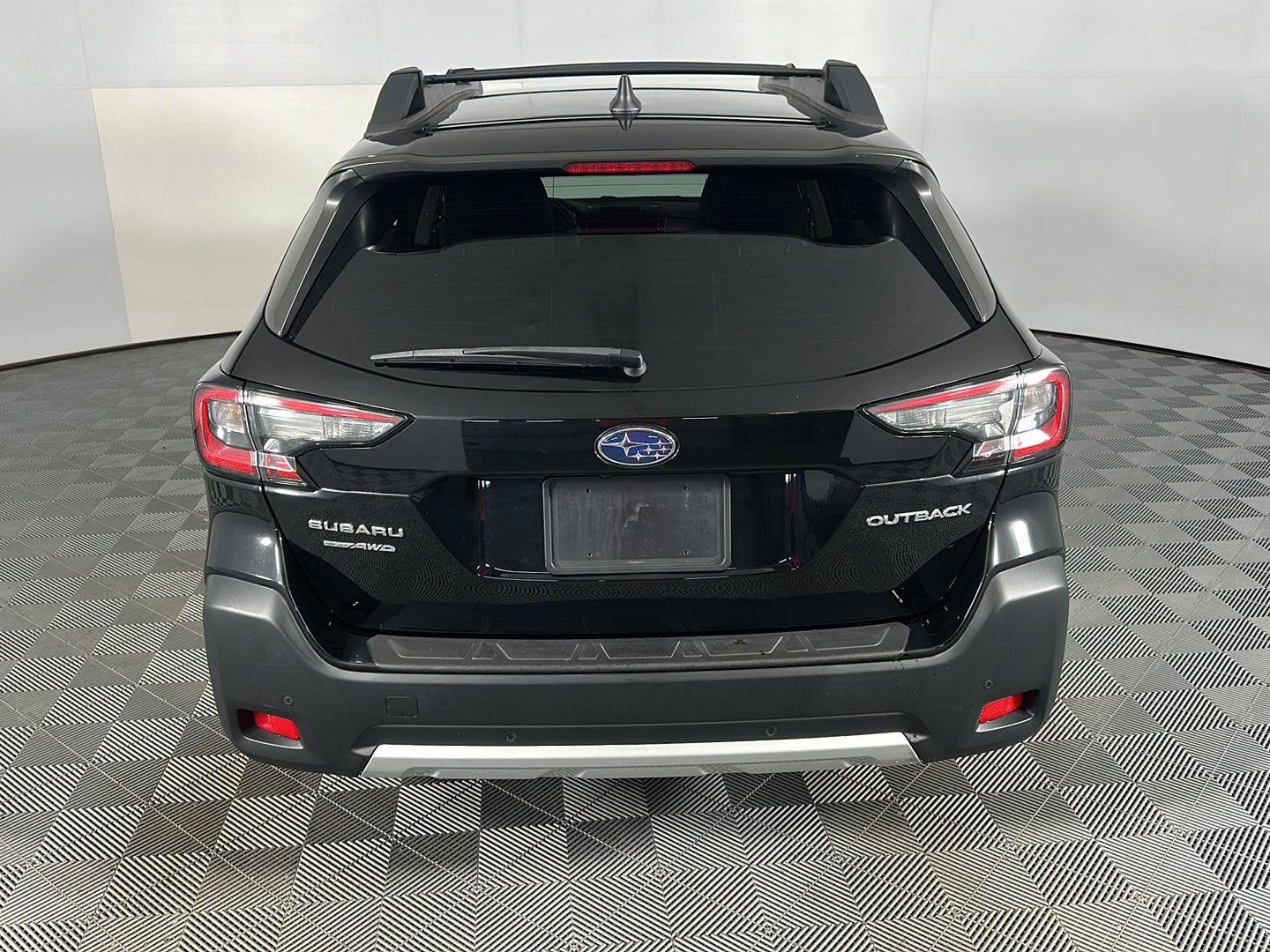 Used 2024 Crystal Black Silica Subaru Limited image 9