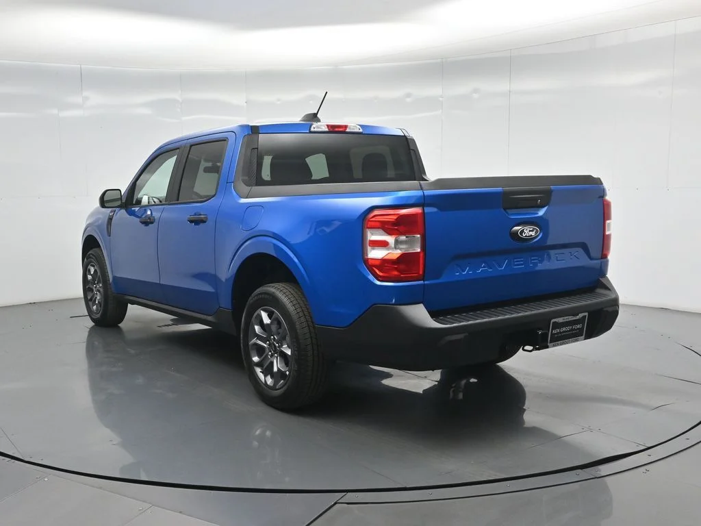 Certified Used 2026 Blue Ford XLT image 26